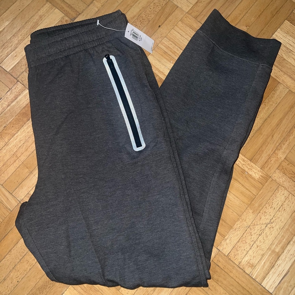 🆕 Old Navy Active Dynamic Fleece Jogger 4-way Stretch